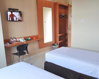 Hotel D'Ben - Purwokerto - Bedroom