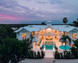 Private Waterfront Resort - Complimentary Concierge to Plan Ultimate Vacation - Captiva - Building