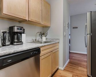 Blueground | Longwood 2bd apartment - Boston - Kitchen