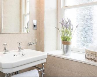 Moulin Hotel - Pitlochry - Bathroom