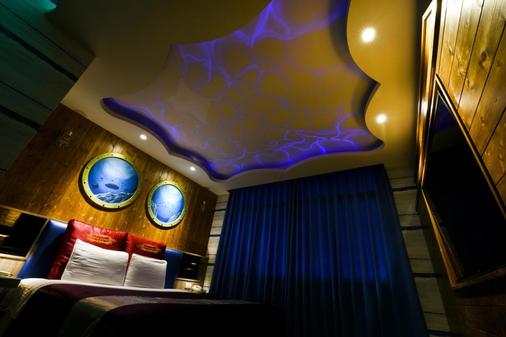 Carnival motel taiwan