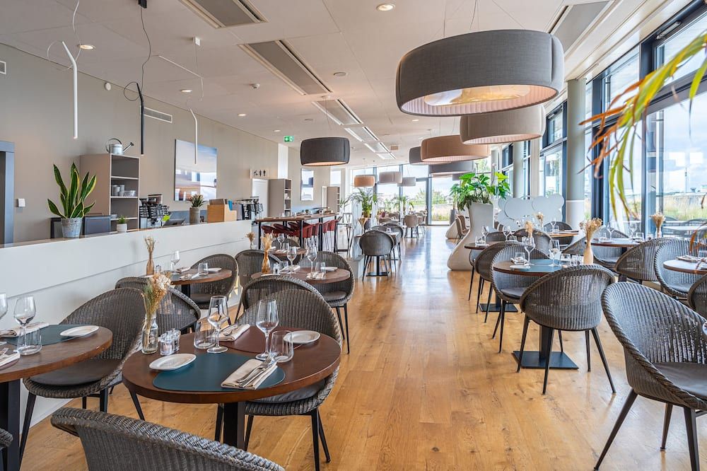 أكواتيس هوتل