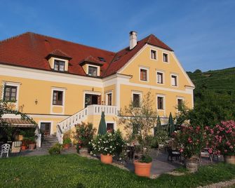 Hotel garni Weinberghof & Weingut Lagler - Spitz - Budova
