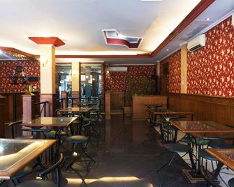 Hotel Istana Bungur - Yakarta - Restaurante