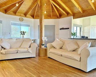 Poppy's Place - Kalbarri WA - Kalbarri - Вітальня