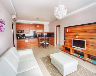 Zafir Apartmanhaz - Sárvár - Living room