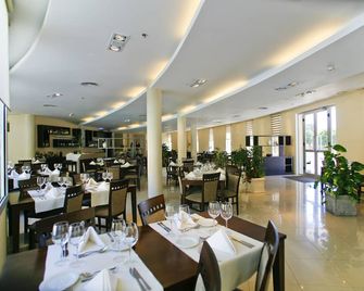 Quorum Córdoba Hotel, Resort Urbano - קורדובה - מסעדה