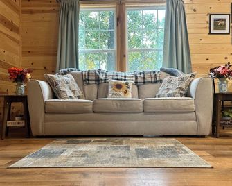 Holiday Haven, Personal Grill, Pet Friendly - Licking - Living room