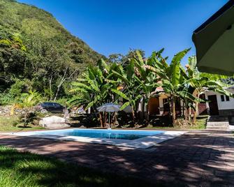 Casa de campo Los Yungas - Coroico - Piscina