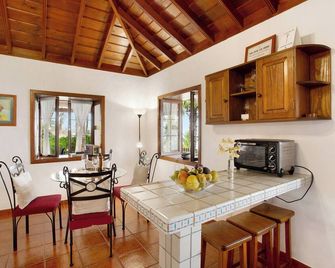 Casa Rural Arecida - Tijarafe - Dining room