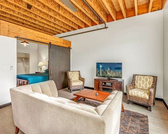 Tracyton Condo #202 - Bremerton - Obývací pokoj