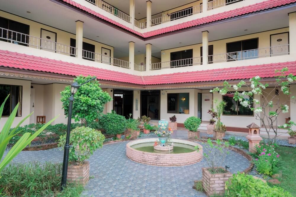 Kohloy Golden Park Hotel - Tak - Budova
