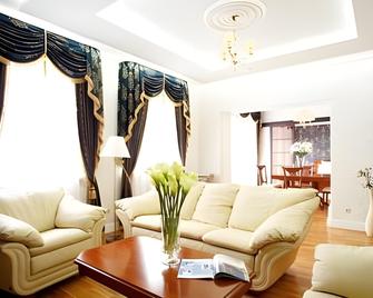 Imperial Club Deluxe - Uljanowsk - Wohnzimmer