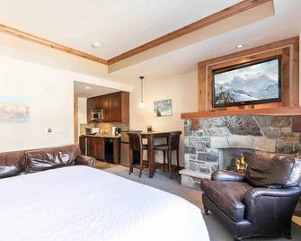 Big Horn Lodge 305 by East West Hospitality - Truckee - Bedroom