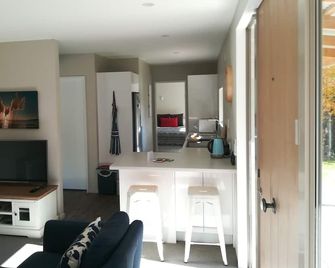 New Glenorchy Cottage - Glenorchy - Living room