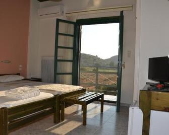 Rena's House - Kalogria - Bedroom