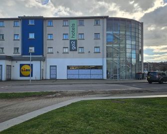 go2 Portishead Marina Hotel - Portishead - Building
