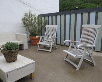 Double room Bleidenberg - accommodation in the Brandgasse - Alken - Innenhof