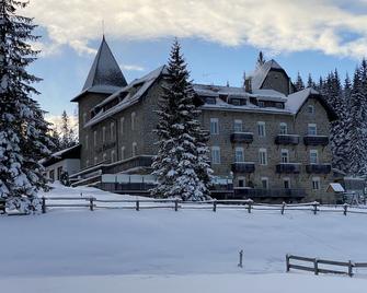 Hotel Castel Latemar - Carezza al Lago - Будівля