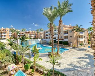 Iris Village Block 12-105 - Pafos - Basen