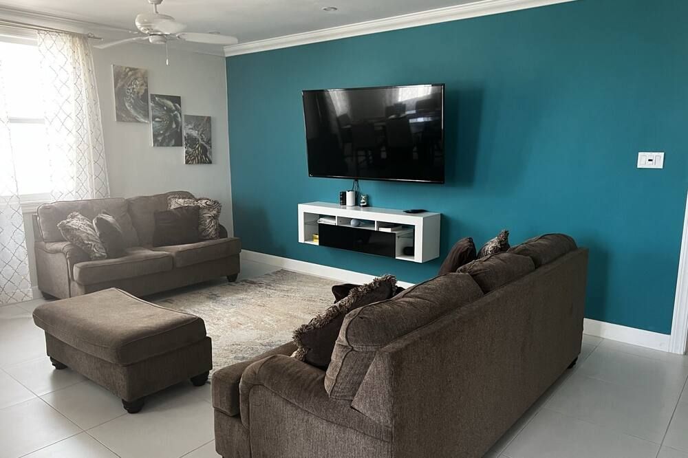 Oceanview Apartment in Montego Bay - Reading - Soggiorno