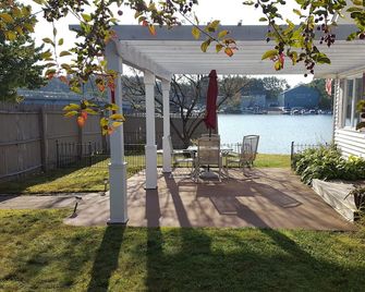 Winnisquam Lake W/Dock & Walk In Sandy Beach Near The Sandbar - Tilton - Binnenhof