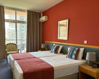 The Caravel Hotel - Limassol - Chambre