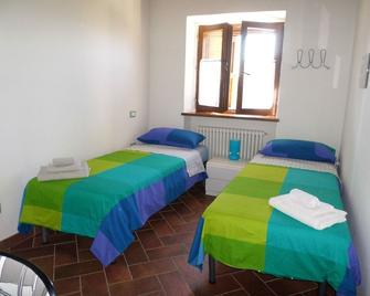 Casa delle Noci B&B - Iesi - Habitación