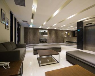 Royal Guest Hotel - Tainan City - Lobby