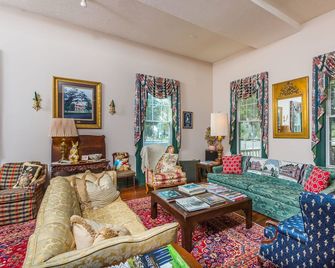 Spencer House Inn - St. Marys - Salon