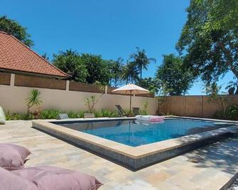 Living Room Lembongan - Nusa Penida - Kolam