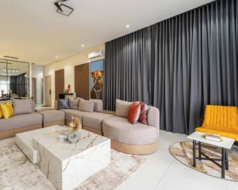 George Residence Lekki Phase 1 - Lagos - Living room