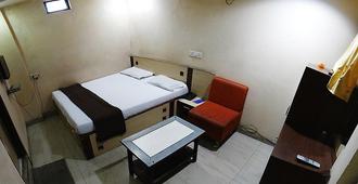 Hotel Pisals - Bhopal - Bedroom