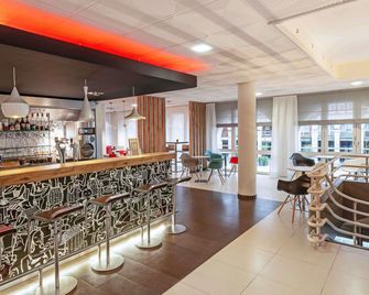 ibis Épernay Centre-Ville - Épernay - Bar