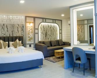 Ip Plus Beach Resort - Pattaya - Habitación