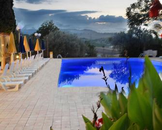 Villa Tasca - Caltagirone - Pool