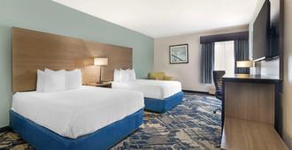 Best Western Plus Savannah Airport Inn & Suites - Pooler - Bedroom