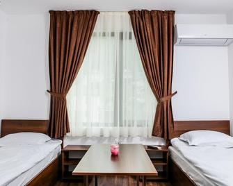 Guest House Byalata Kashta - Zlatograd - Habitación