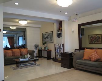 Devera Hotel - Angeles City - Living room