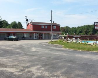 Skyways Motel - Gravenhurst - Building