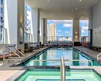 Comfortable Studio With King Bed And Que - Miami - Pool