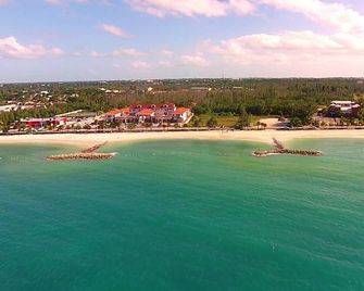 Sandelwood Studios' - Nassau - Beach