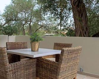 Terezas Hotel - Sidari - Balcony