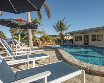 Island Cay at Clearwater Beach - Clearwater Beach - Pool