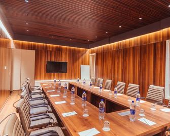 The Ramayana Hotel, Ayodhya - Ayodhya - Sala de reuniones