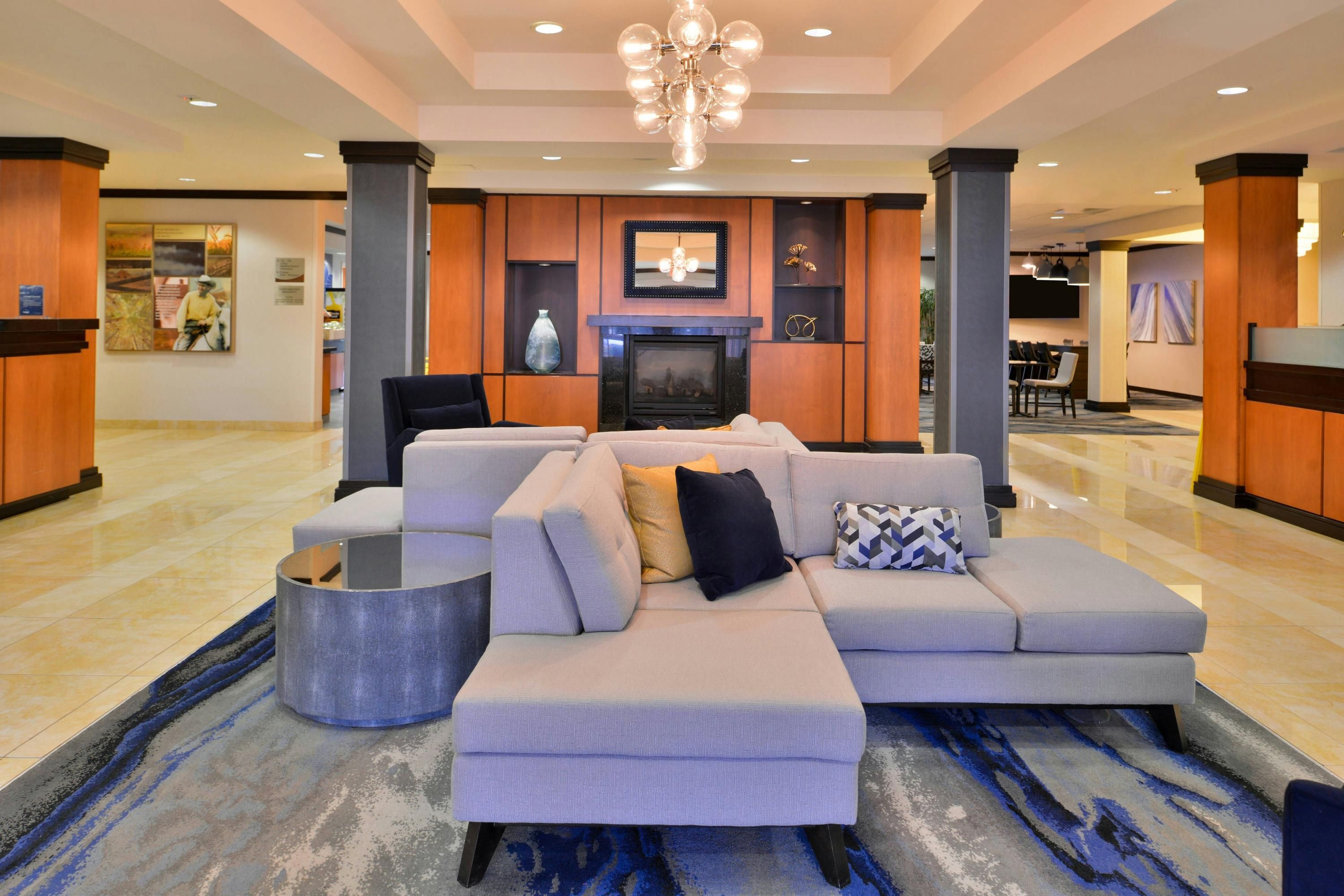 فيرفيلد إن آند سويتس رالي دورهام إيربورت - راليغ - ردهة