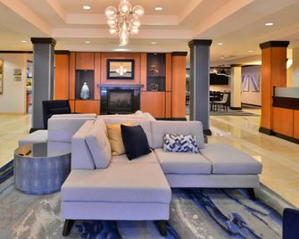 Fairfield Inn & Suites by Marriott Raleigh-Durham Airport/Brier Creek - Raleigh - Lobby