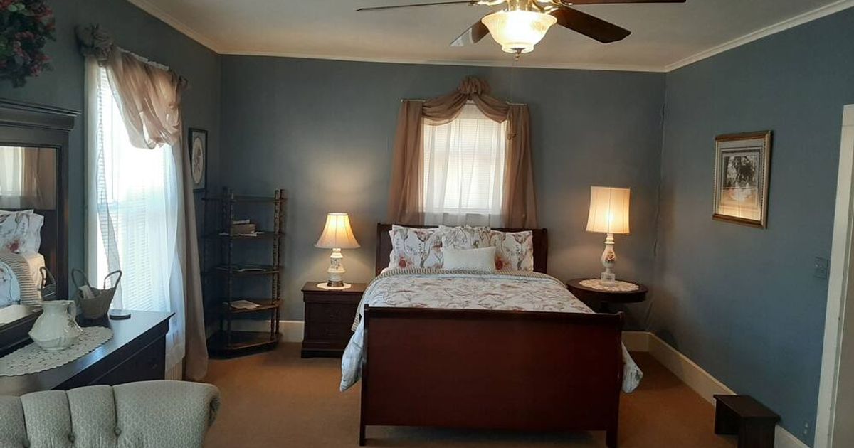 Barclay Bed & Breakfast from 132. Punxsutawney Hotel Deals & Reviews