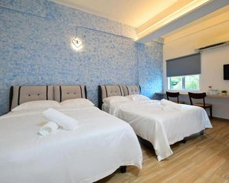 First Star Homestay - Kluang
