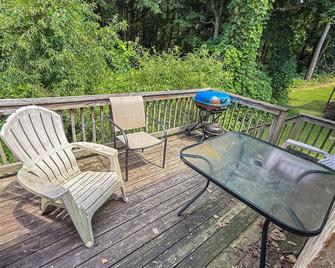 Cozy 2 Bedroom Townhouse Near Lake and Restaurants - Guntersville - Balcony